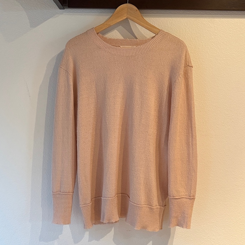 Treasure & Bond Distressed Crew Neck Lightweight Sweater, Blush Pink, Size L